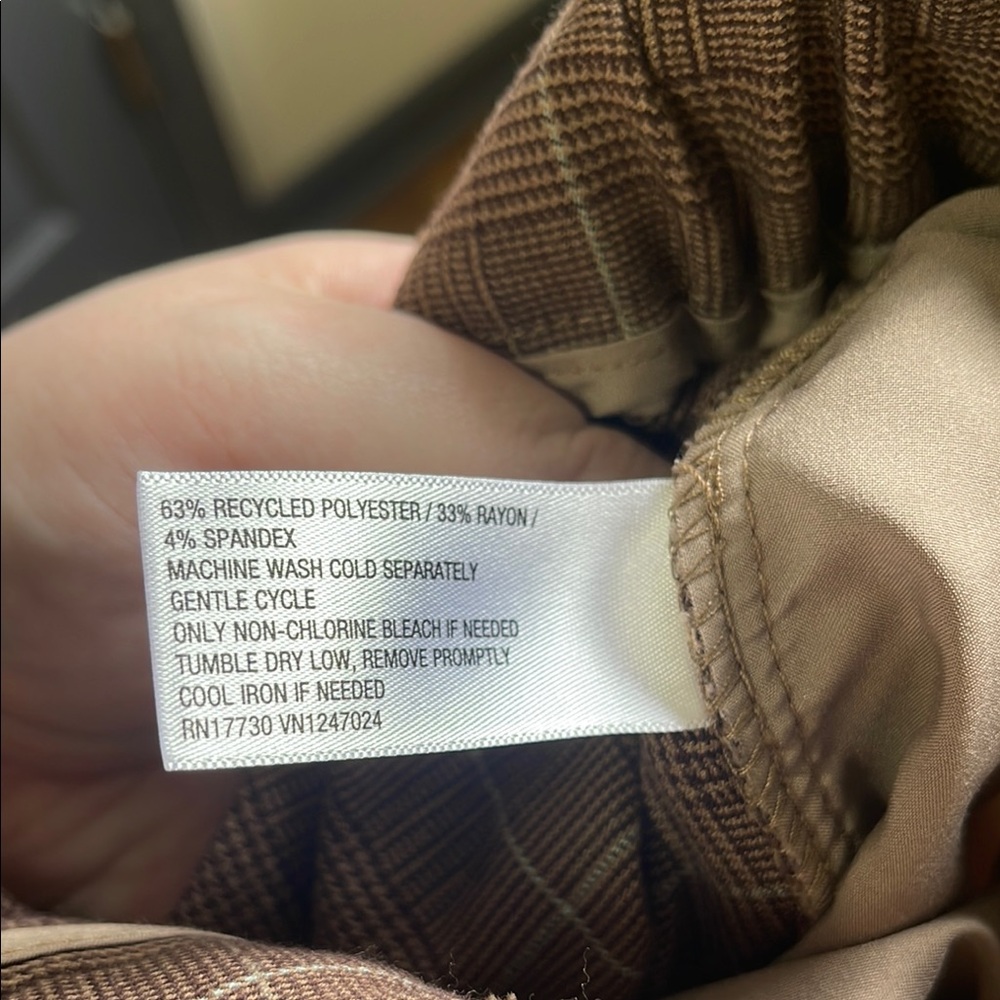 Universal Thread Brown Cargo Pants - Picture 7 of 7